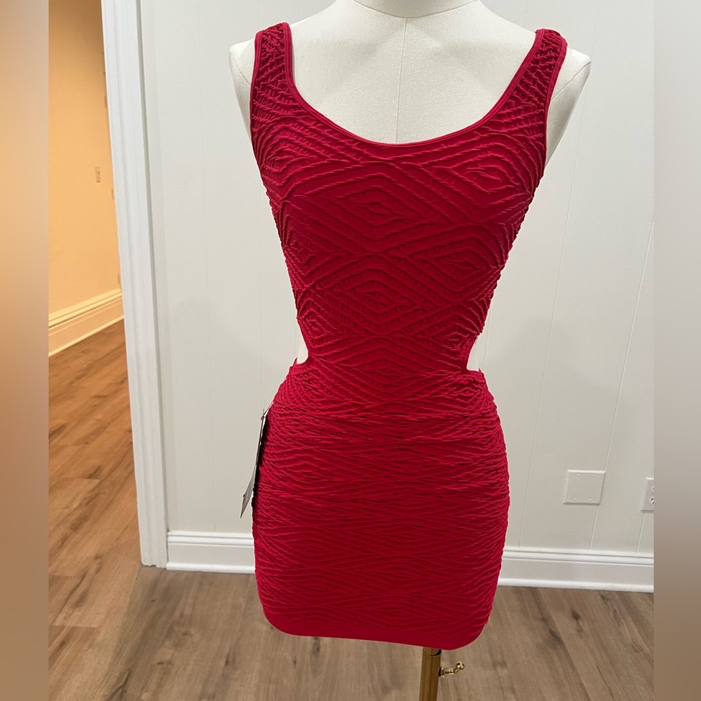 Bebe Textured Diamond Cut-Out Waist Curve-Hugging Club Party Bodycon Mini Dress - Picture 8 of 14